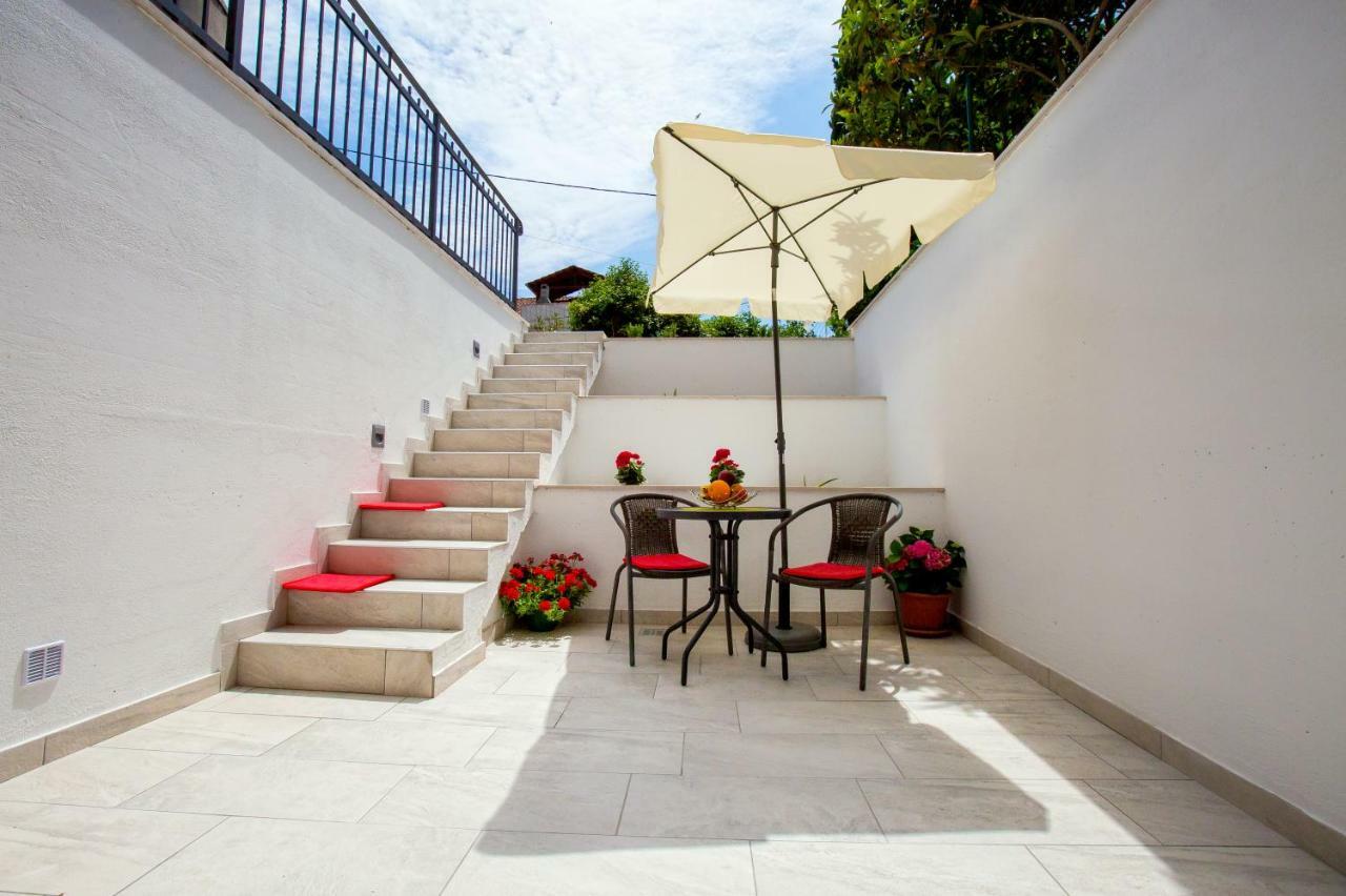 Apartment Nives In The City Center - Free Parking Split Extérieur photo