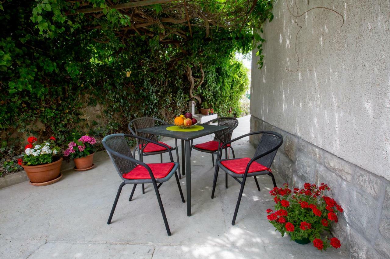 Apartment Nives In The City Center - Free Parking Split Extérieur photo